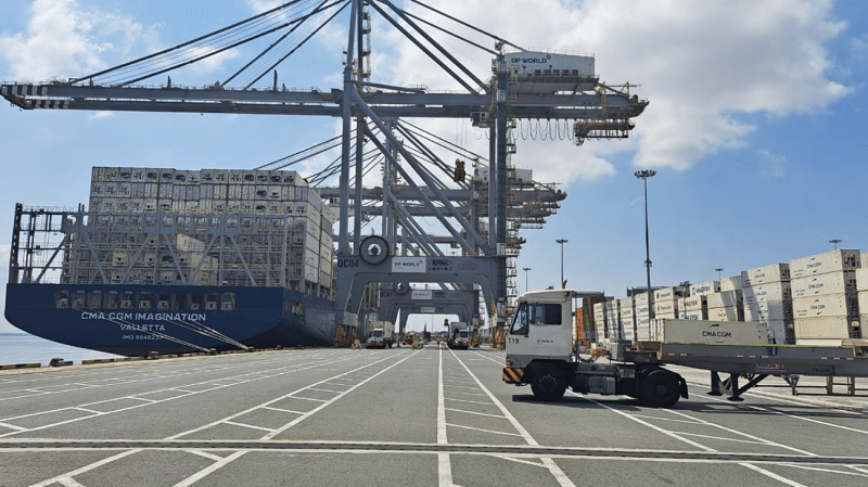 Ecuador proyecta un crecimiento del 10% en exportaciones para 2026